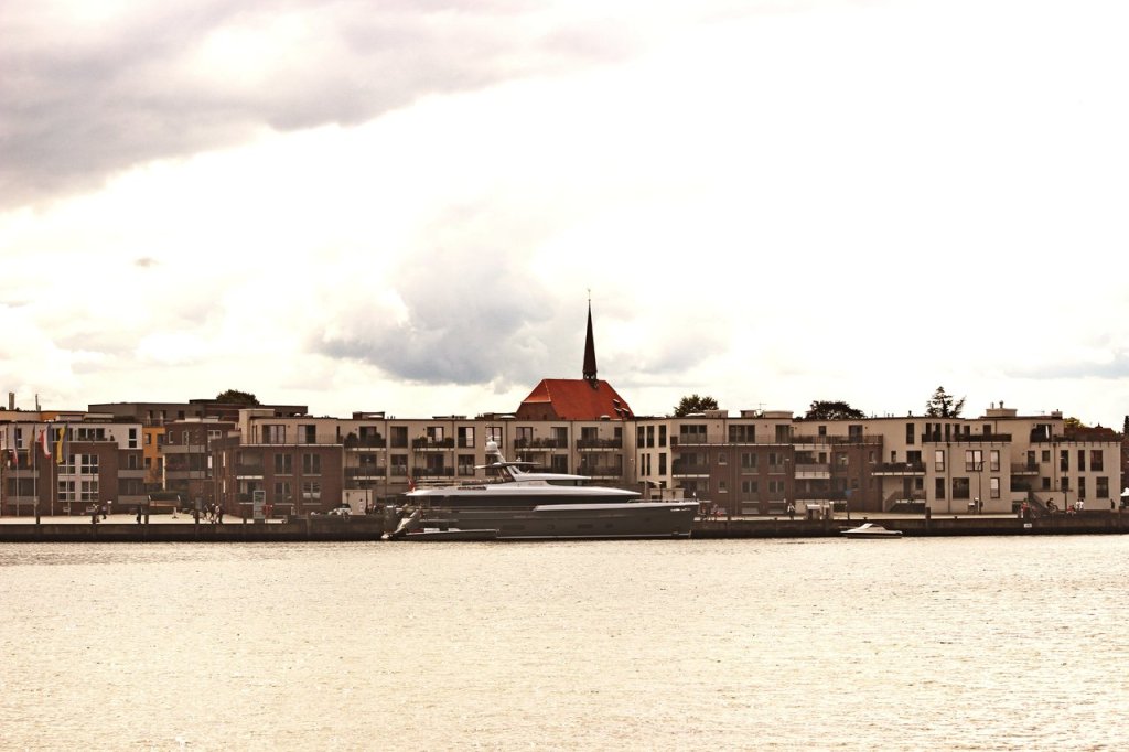Superyacht „Bijoux“ in Eckernförde